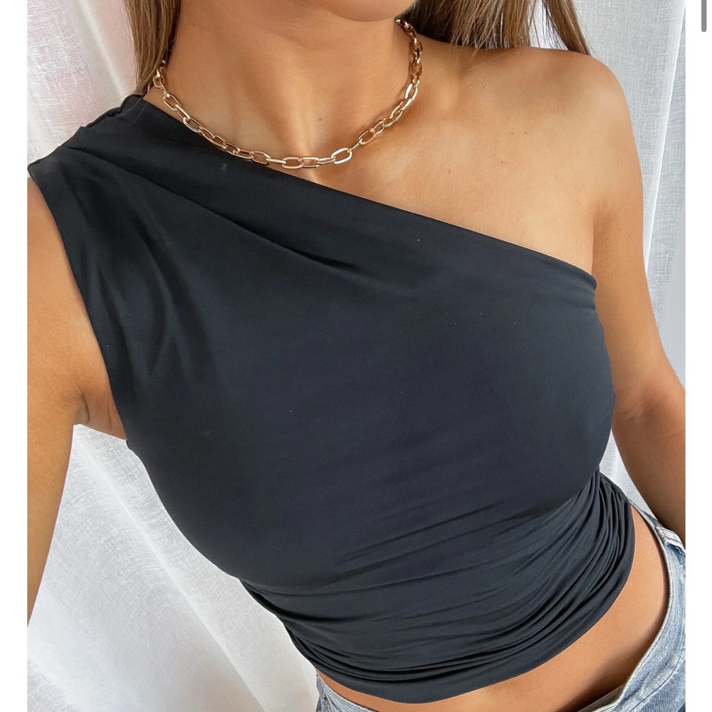 White fox Lack Of Love One Shoulder Top Black